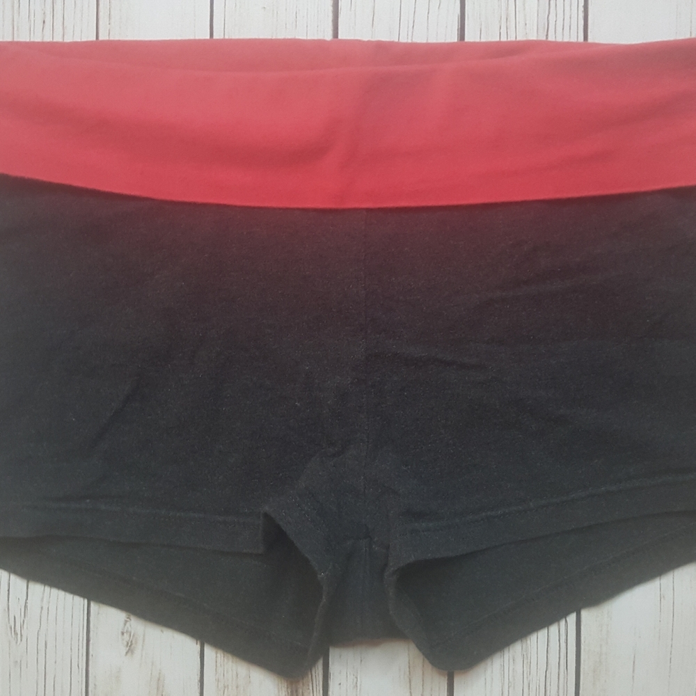 WOMEN'S AERIE SLIM GYM SHORT